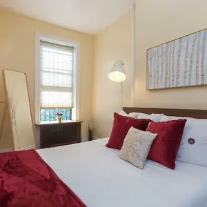 Lavish 3 Bedroom In Williamsburg!! Appartement